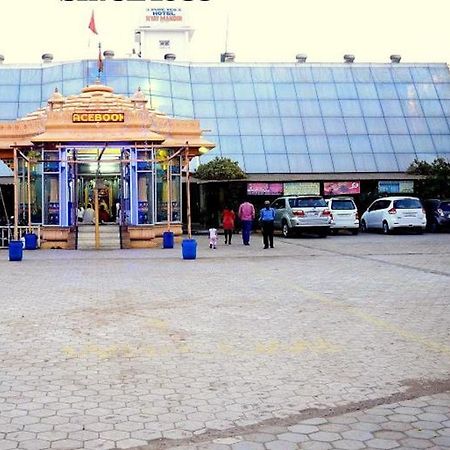 Hotel Nyay Mandir Bharuch Dış mekan fotoğraf