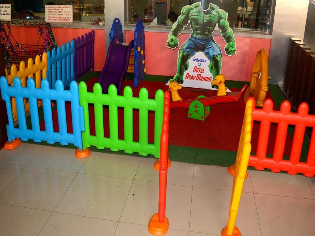 Hotel Nyay Mandir Bharuch Dış mekan fotoğraf
