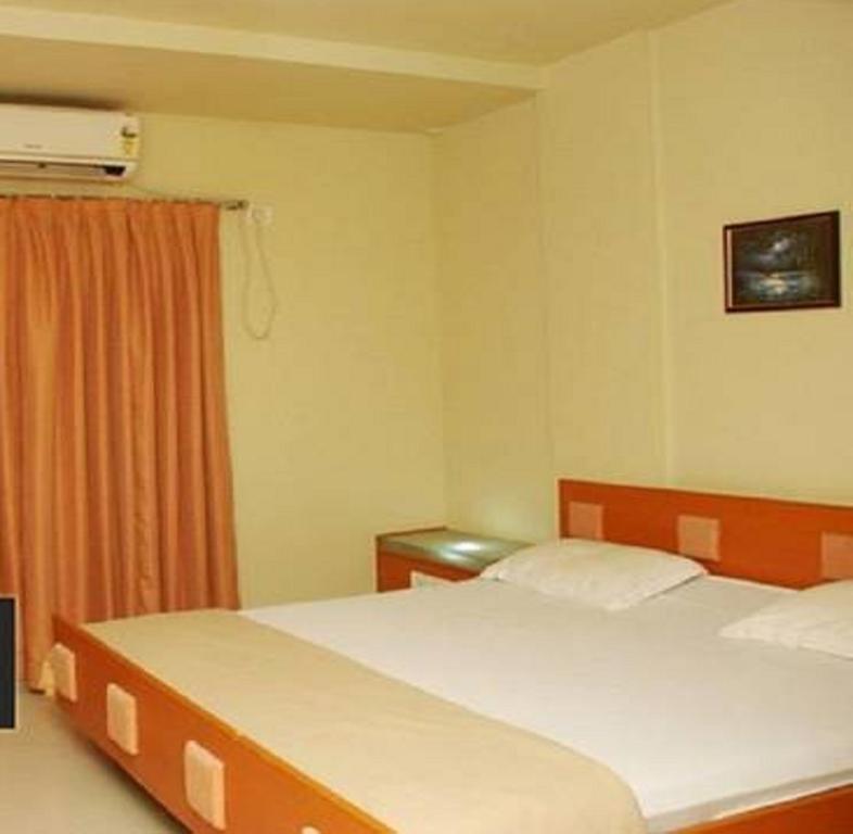 Hotel Nyay Mandir Bharuch Oda fotoğraf