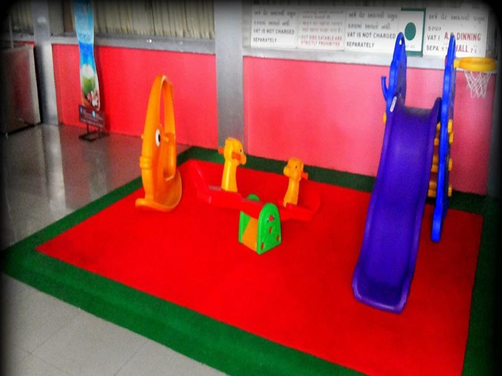 Hotel Nyay Mandir Bharuch Dış mekan fotoğraf
